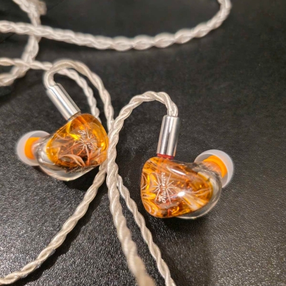 Ps5 digital edition with 2 modified ps5 controller with back button - Picture 7 of 8